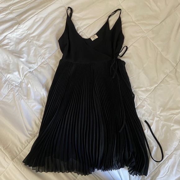 Aritzia Wilfred Mini Wrap Dress Pleated Skirt - Picture 1 of 5